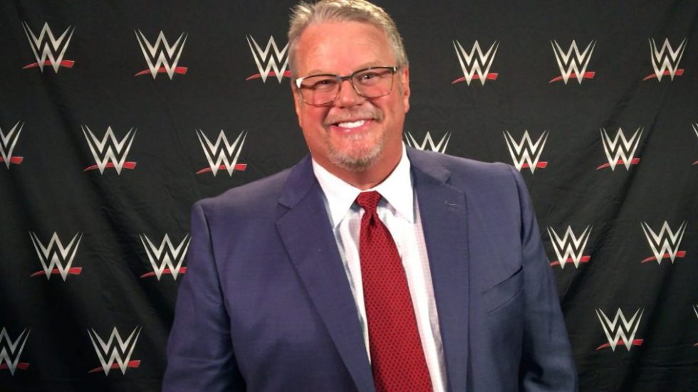 WWE trae de vuelta un gran nombre en el equipo creativo