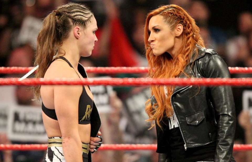 Continua la guerra entre Becky Lynch y Ronda Rousey en Redes Sociales