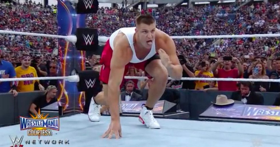 ¿Ha habido contacto entre WWE y Rob Gronkowski? Descubre las últimas noticias acerca del estado del ex jugador de la NFL.