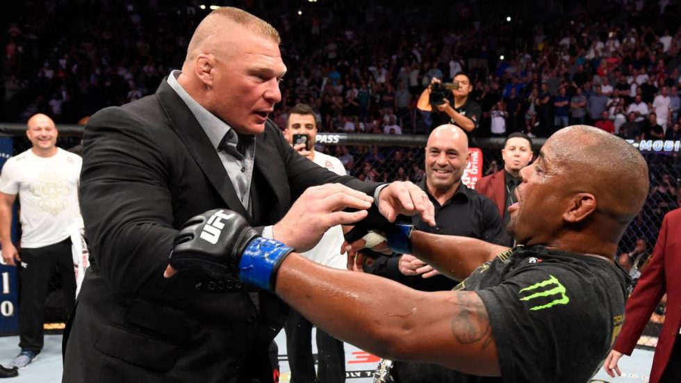 Daniel Cormier reacciona a la derrota de Brock Lesnar en WrestleMania 35