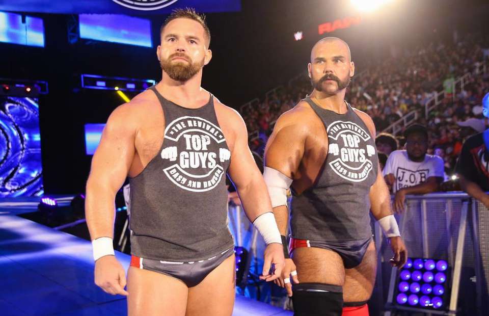 WWE ofrece una cantidad millonaria a The Revival para renovar