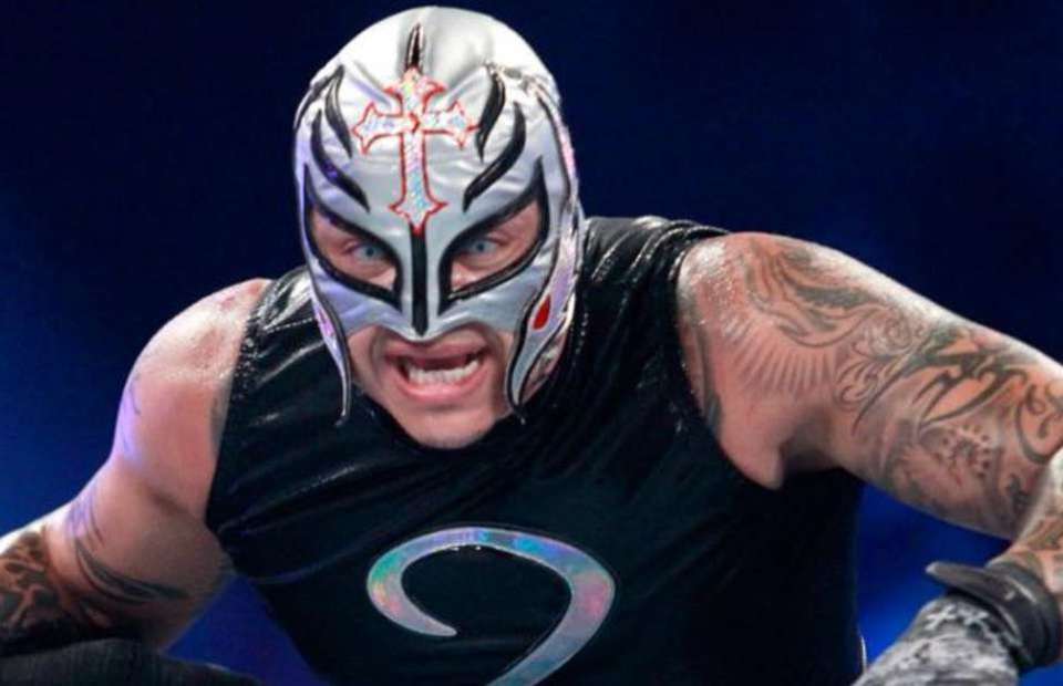 WWE anuncia la lesión de Rey Mysterio