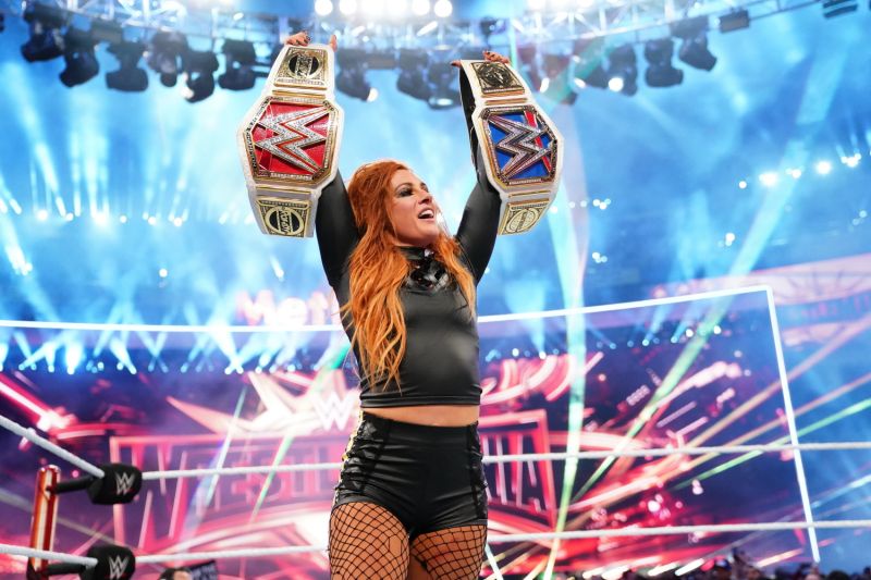 Becky Lynch dice que Ronda Rousey no pudo aguantar el calendario en WWE