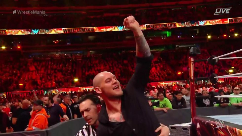 Baron Corbin derrota a Kurt Angle en su combate de despedida