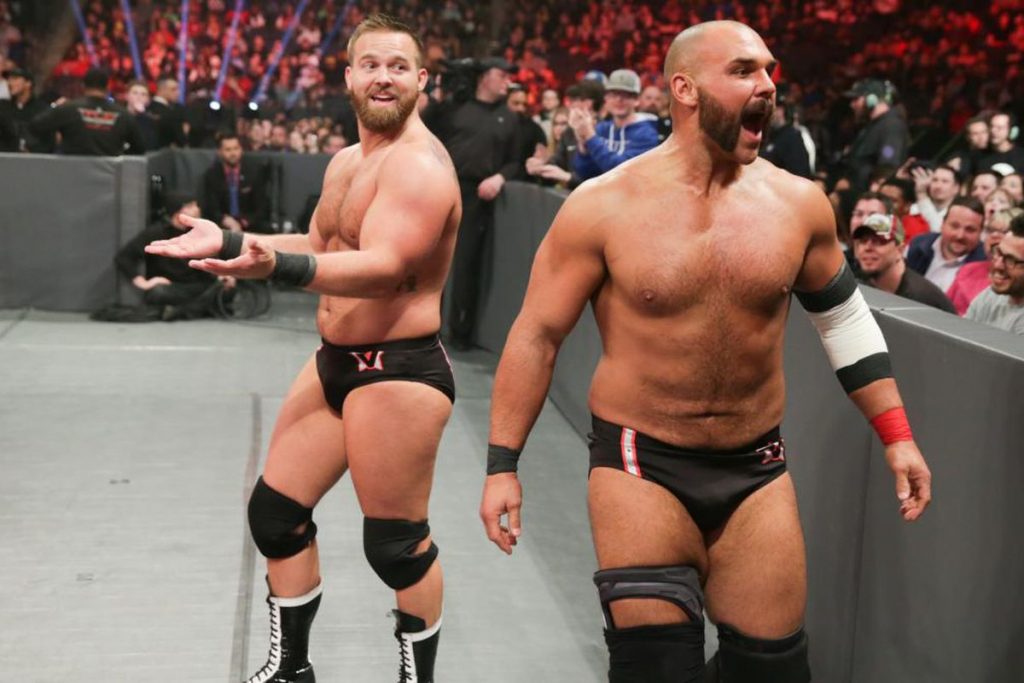 The Revival atacó a Seth Rollins al finalizar RAW