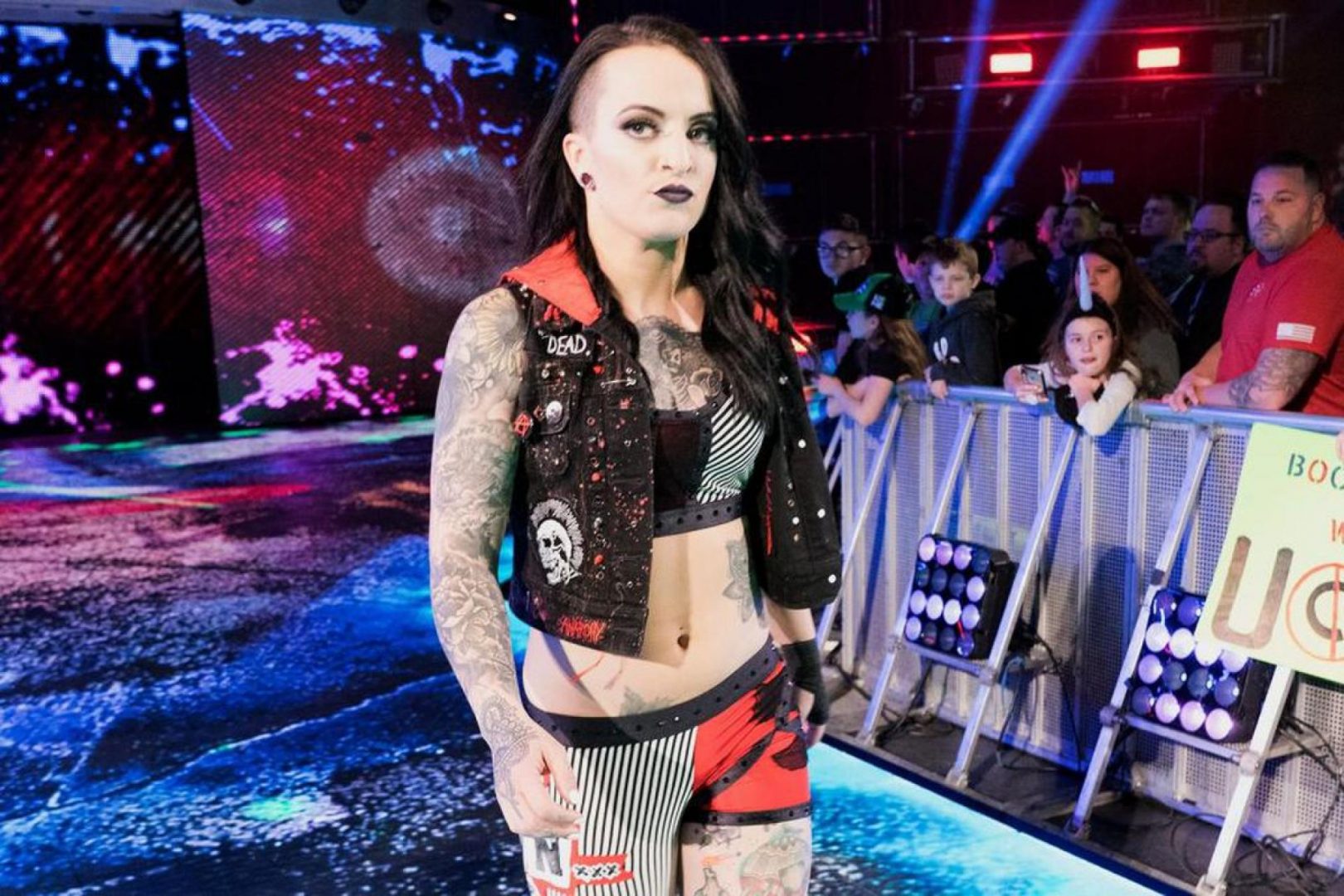 Ruby Riott, baja por lesión de hombro Ruby Riott lesión