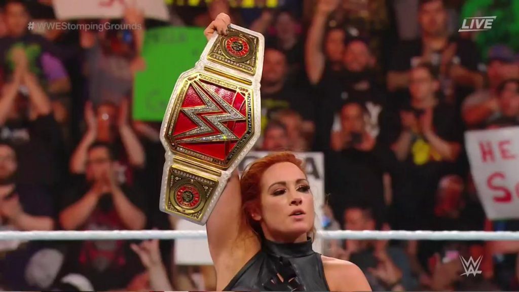 Becky Lynch retiene el campeonato femenino de Raw en Stomping Grounds