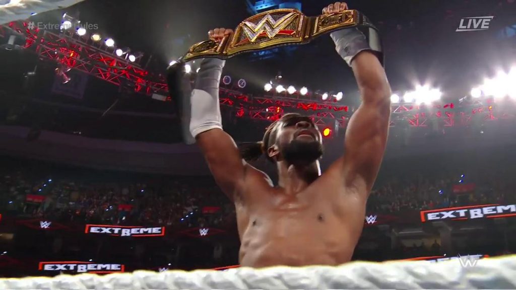 Kofi Kingston retiene el campeonato de WWE en Extreme Rules