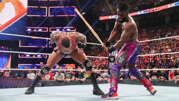 Planes para la rivalidad entre Kofi Kingston y Randy Orton