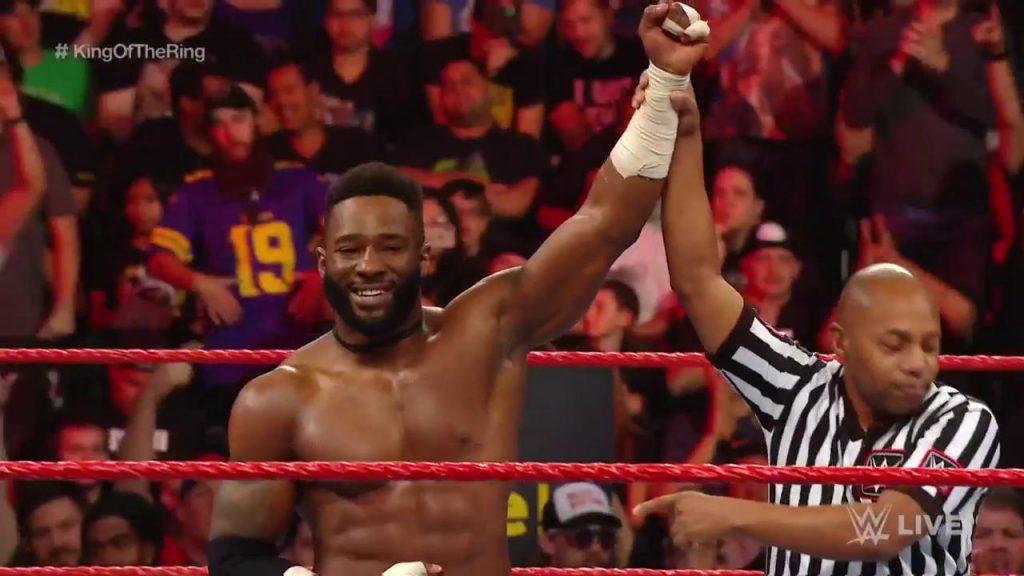 Cedric Alexander pasa a cuartos de final del King of the Ring en WWE Raw