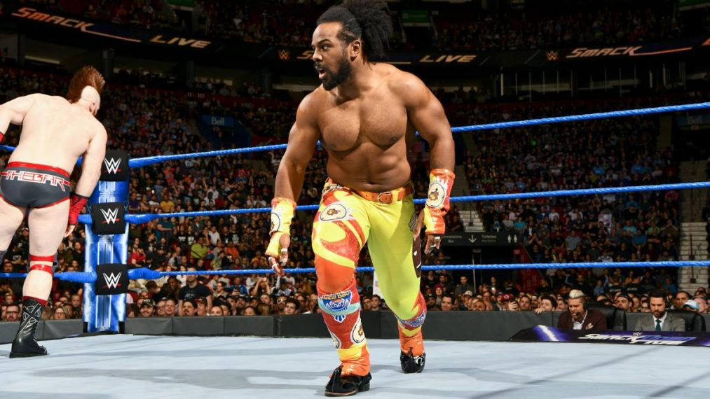Xavier Woods lesionado en un live event