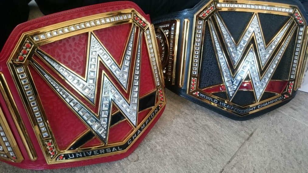 SmackDown podría conseguir los dos Campeonatos Mundiales SmackDown podría conseguir los dos Campeonatos Mundiales