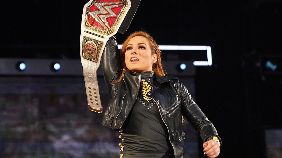 Becky Lynch supera el record de Ronda Rousey como campeona de RAW