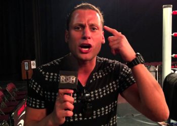 Matt Taven tobillo