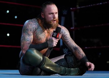 Aleister Black estaría sufriendo algunas lesiones leves