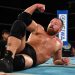 Minoru Suzuki reta a Jon Moxley Jon Moxley Minoru Suzuki