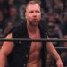 Jon Moxley coloca el Título Mundial de AEW por encima del de WWE Jon Moxley coloca el título Mundial de AEW por encima del de WWE