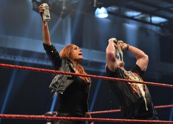 Becky Lynch entrada RAW
