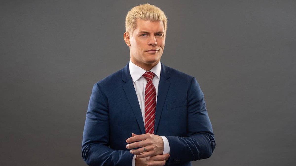 Cody Rhodes afirma que él no "entierra" a los talentos jóvenes de AEW