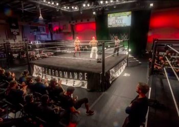 WWE recupera el público en sus shows semanales