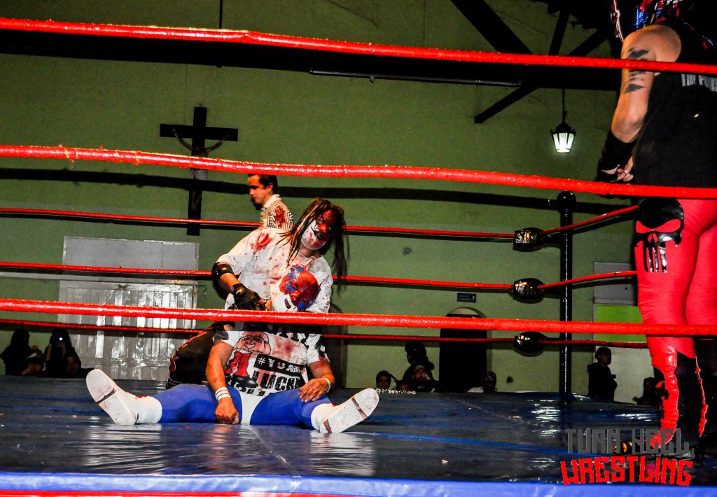 Turn Heel Wrestling entrevista a Gemelo Halcón 2 - Lucha libre colombiana