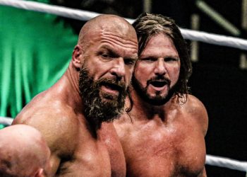 AJ Styles dispuesto a retirar a Triple H