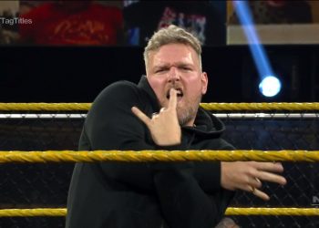 Oney Lorcan & Danny Burch ganan los Campeonatos por Parejas con ayuda de Pat McAfee