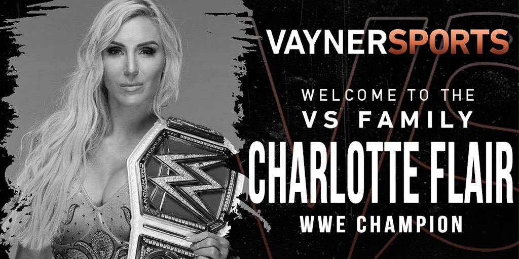 Charlotte Flair firma con VaynerSports