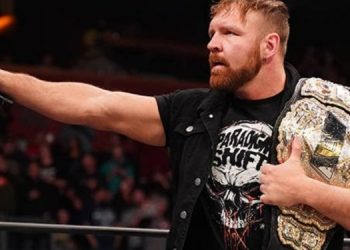 Jon Moxley retiene el Campeonato Mundial de AEW en AEW Dynamite: Anniversary