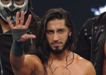 Mustafa Ali se muestra como líder de RETRIBUTION