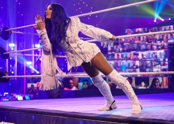 Sasha Banks: "Me veo en el evento estelar de WrestleMania con Nicki Minaj, Charlotte Flair o Bayley"