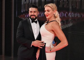 Posibles planes para Charlotte Flair y Andrade