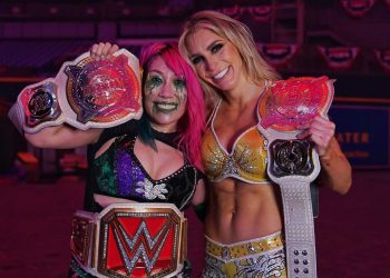 Charlotte Flair regresa y gana el Campeonato por Parejas junto a Asuka