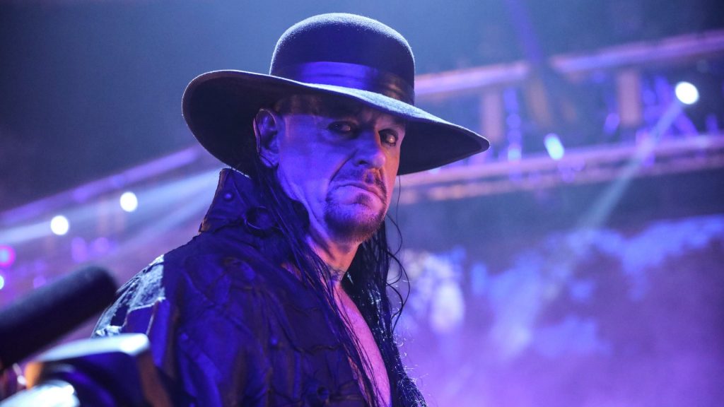 The Undertaker mantuvo una larga charla con Happy Corbin para ayudarle a mejorar