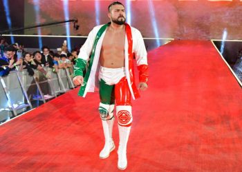 Andrade agradece el comportamiento de varios altos cargos de WWE