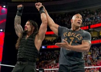 The Rock envía un mensaje a Roman Reigns y Cody Rhodes tras la noche 1 de WrestleMania 39