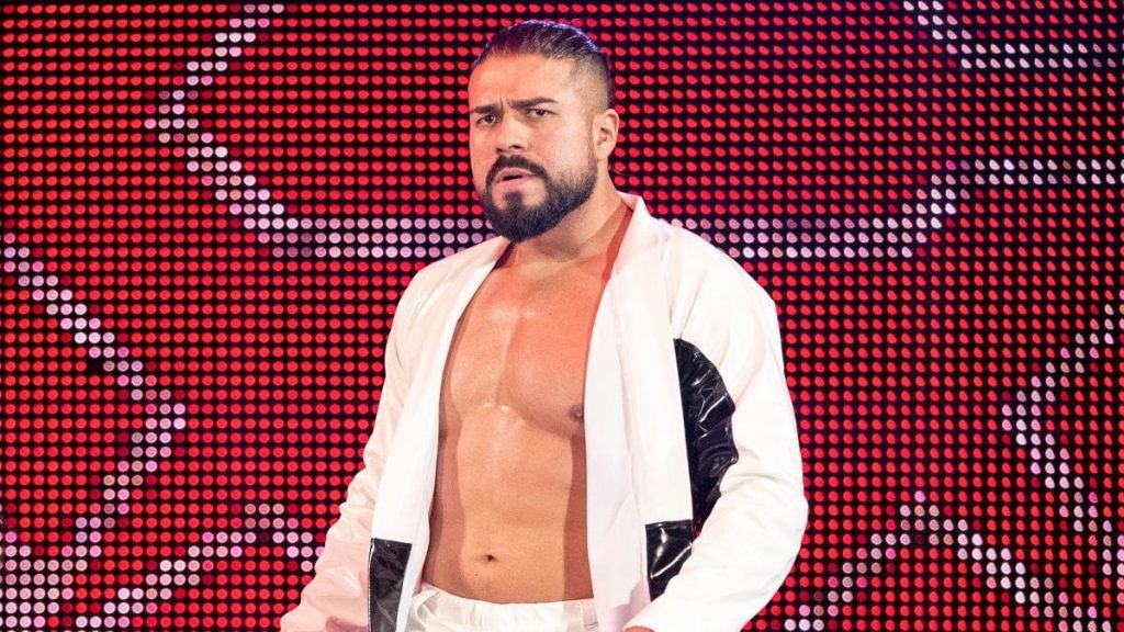 Andrade en Monday Night Raw de WWE