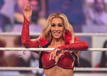 Carmella criticó a WWE por no centrarse en sus superestrellas femeninas