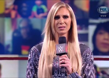 Charlotte Flair reaparece en RAW y ataca a Asuka y Rhea Ripley