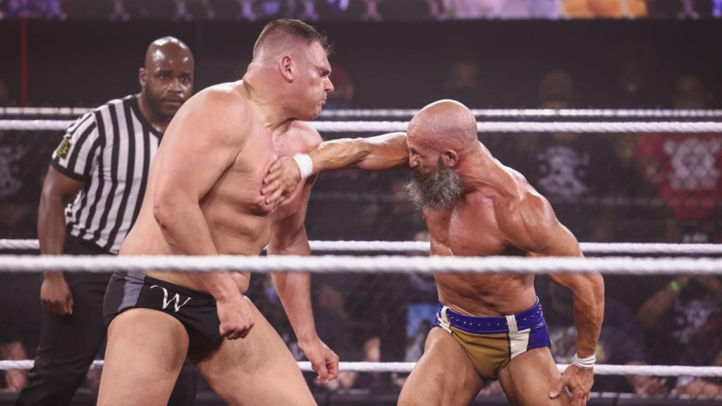 El chop de Tommaso Ciampa a WALTER en NXT TakeOver: Stand & Deliver