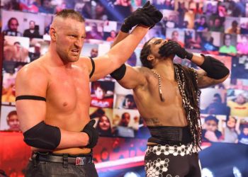 Mace y T-Bar, sin máscara en Monday Night Raw