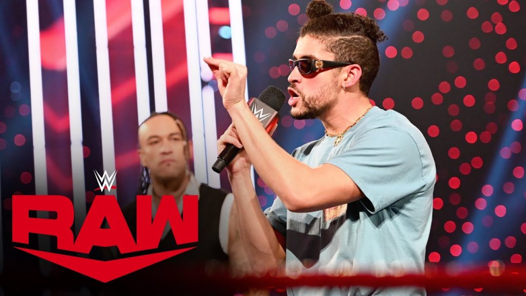 Bad Bunny, en el Raw previo a WrestleMania