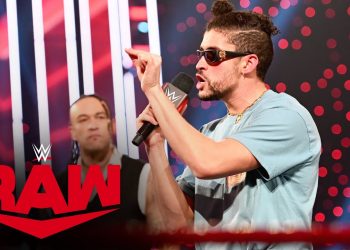 Bad Bunny, en el Raw previo a WrestleMania