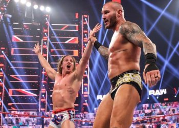 La pareja de Randy Orton y Riddle estarían recibiendo un impulso