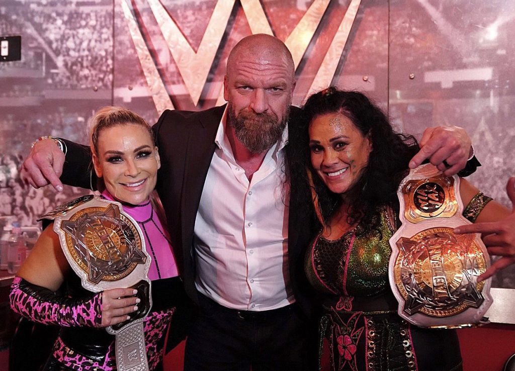 Tamina y Natalya se convierten en las nuevas Campeonas por Parejas de WWE