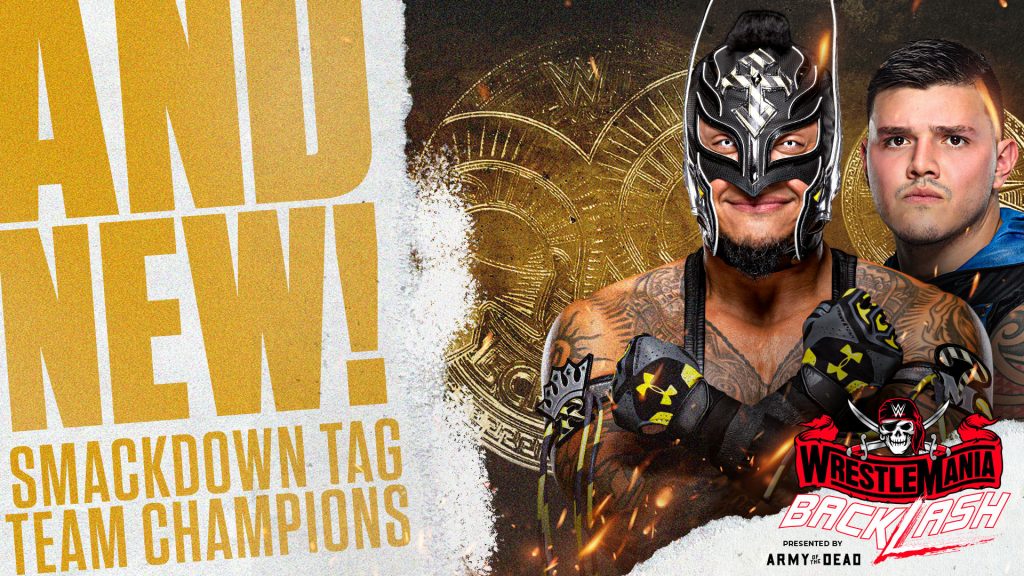 Rey Mysterio y Dominik Mysterio ganan los Campeonatos por Parejas de SmackDown en WrestleMania Backlash 2021