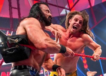 Riddle y Drew McIntyre