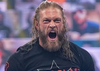 Edge regresa en SmackDown