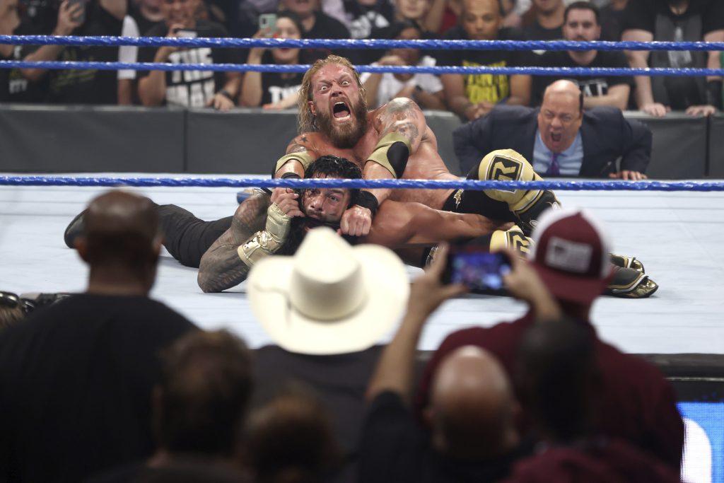 WWE SmackDown supera los dos millones de espectadores con el regreso del público