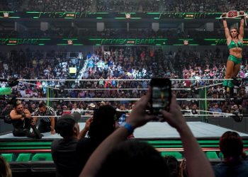 Charlotte Flair gana el Campeonato Femenino de RAW en Money in the Bank 2021